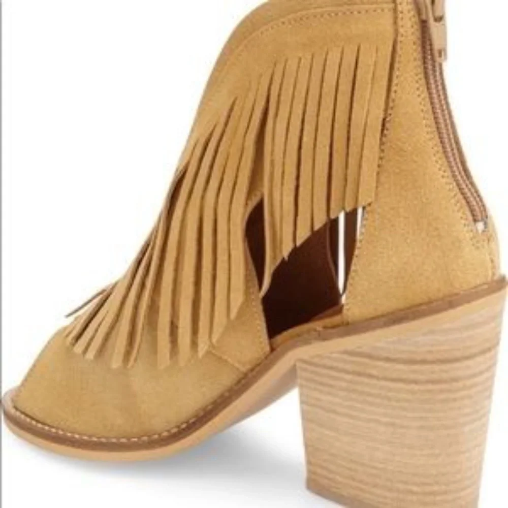 Anthro Musse & Cloud Galia‎ Boho Suede Fringe Bootie Tan 41